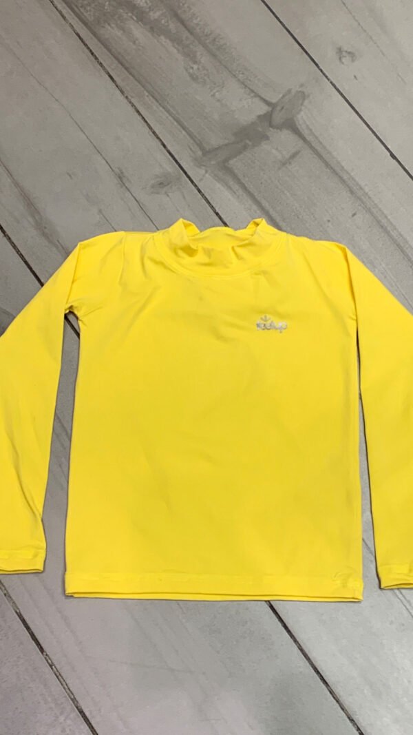 AMARELO