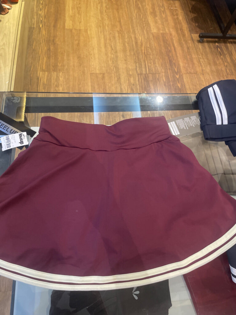 SHORT SAIA KALANICK