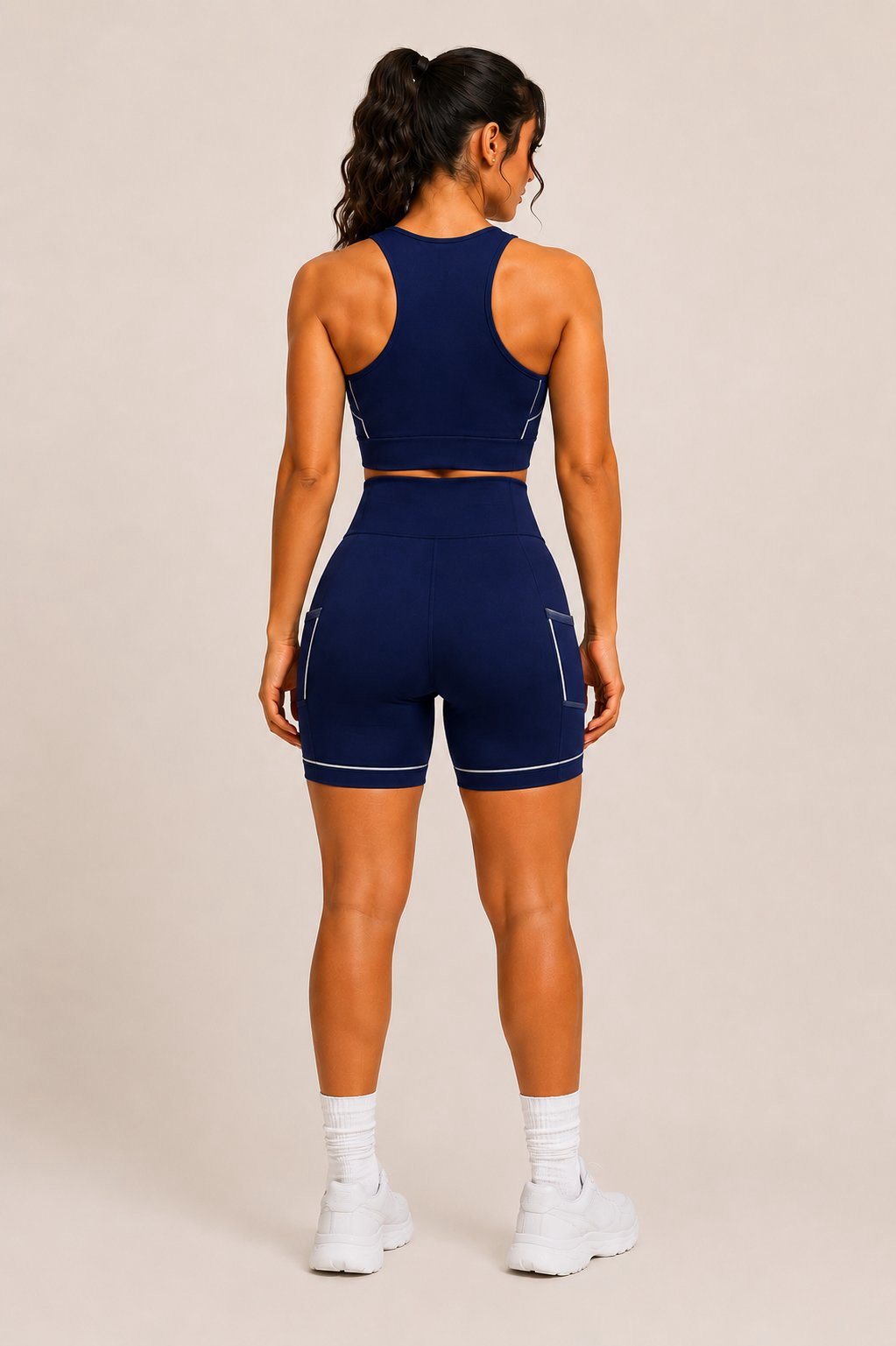 SHORT ESSENCE FIT