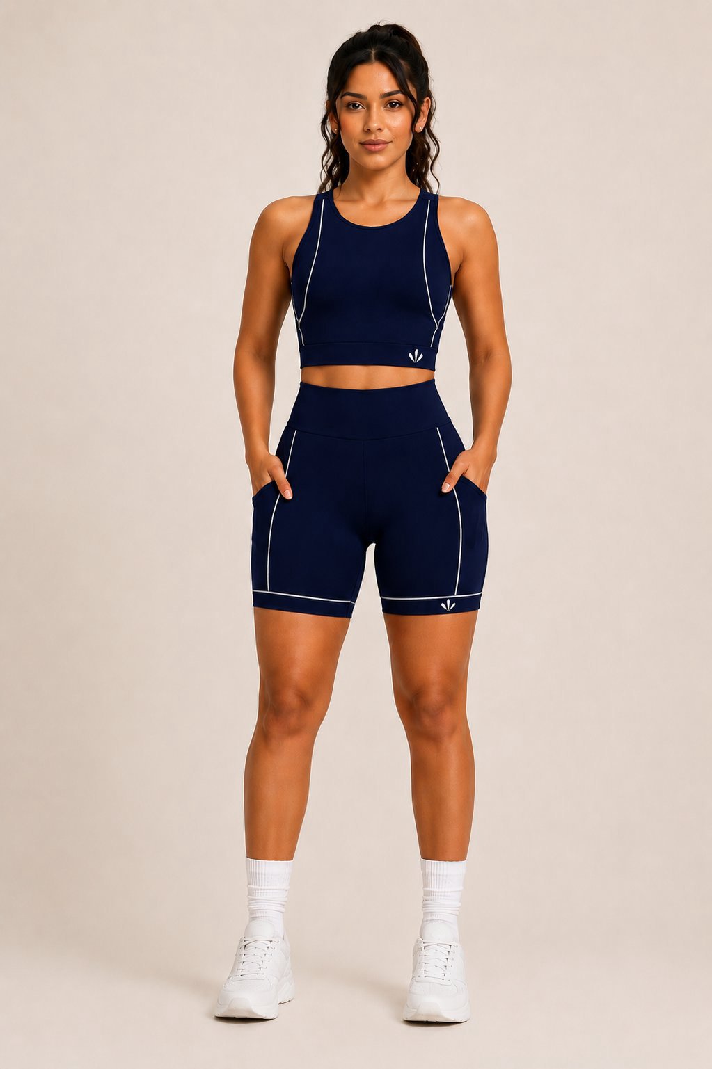 SHORT ESSENCE FIT