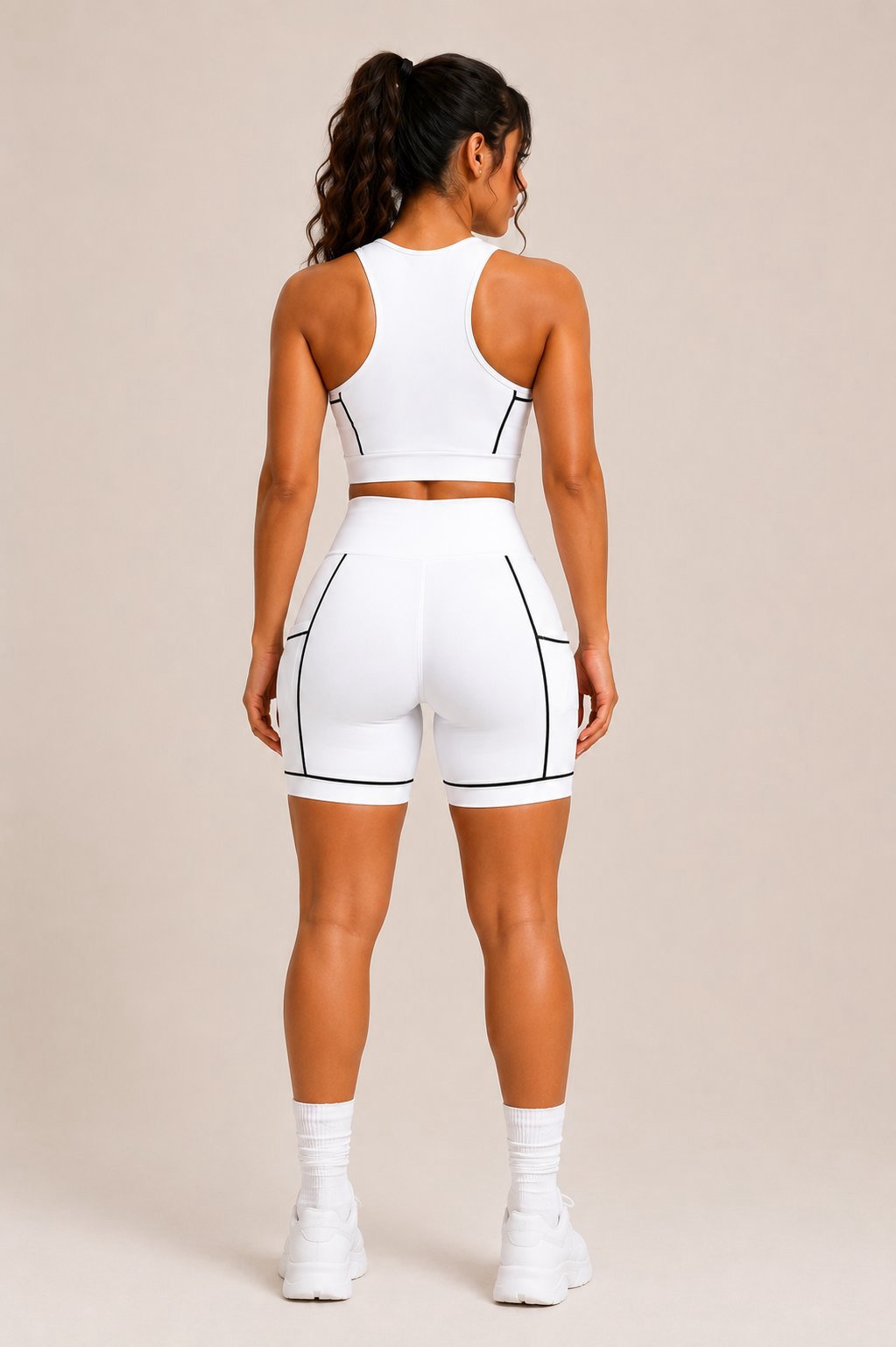 SHORT ESSENCE FIT